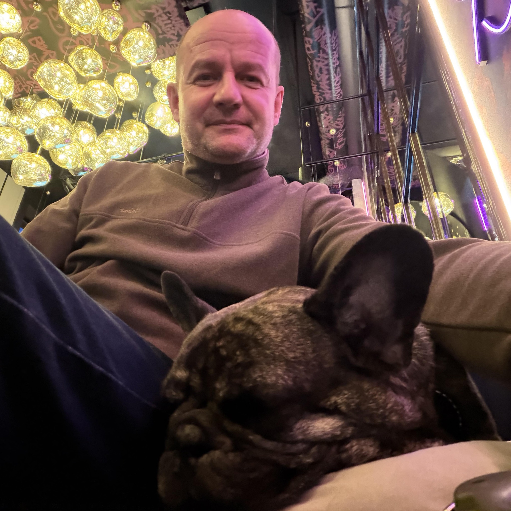 Начальник Охтирської РВА прикупив квартиру та землю