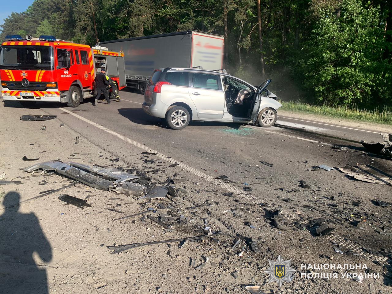 Троє людей загинули внаслідок аварії на трасі у Золочівському районі