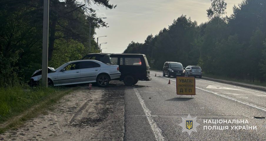 Аварія у Яворівському районі: постраждали четверо людей