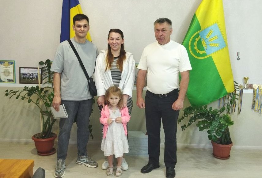 На Звенигородщині родині захисника передали ключі від квартири