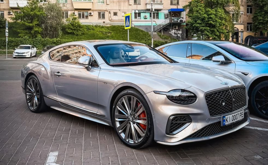 782-сильне купе Bentley Continental GT Speed First edition вже помітили …