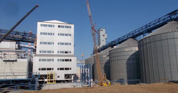 ADM призупинив роботу олійного заводу в Чорноморську після російської атаки