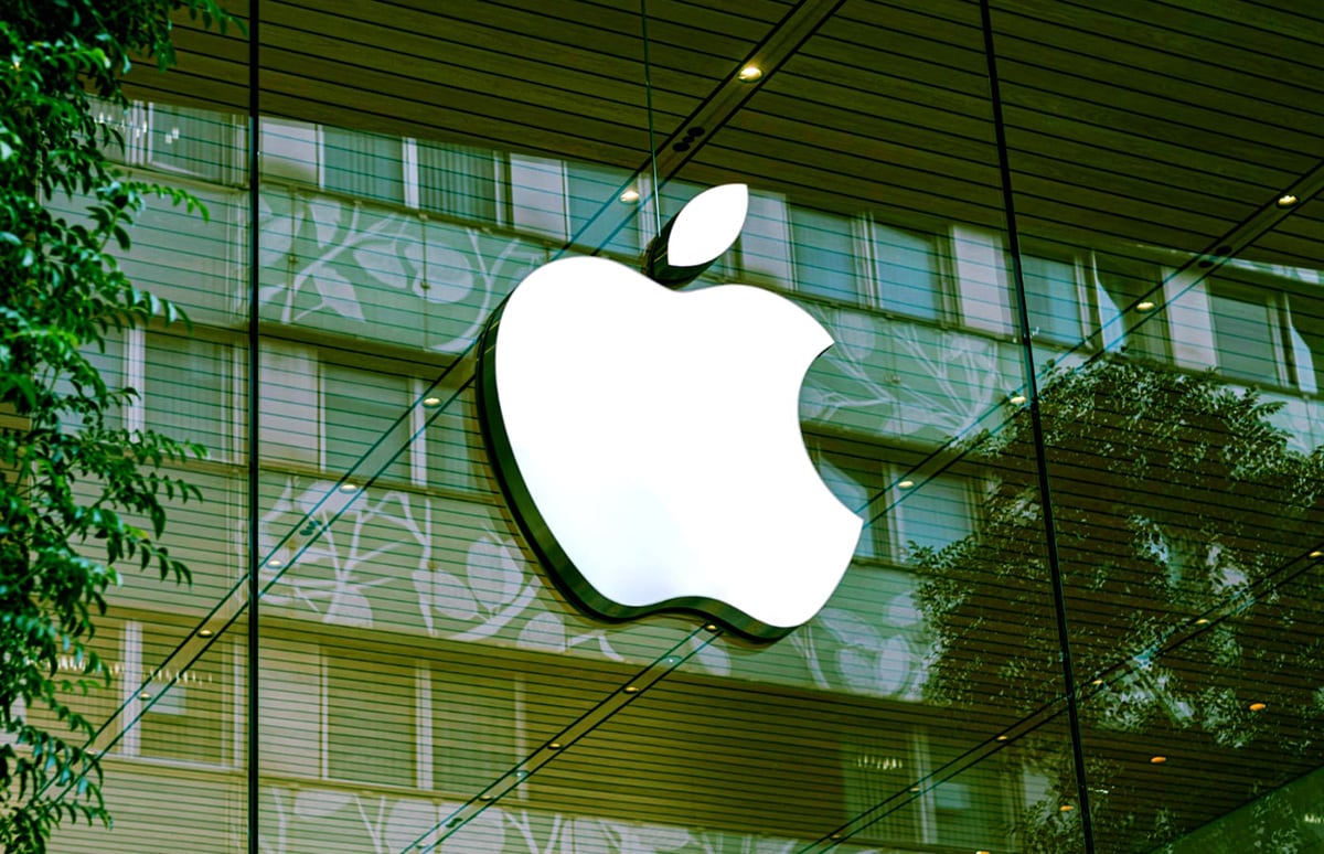 Apple б’є рекорди: 111,2 млрд доларів за квартал і шалений …