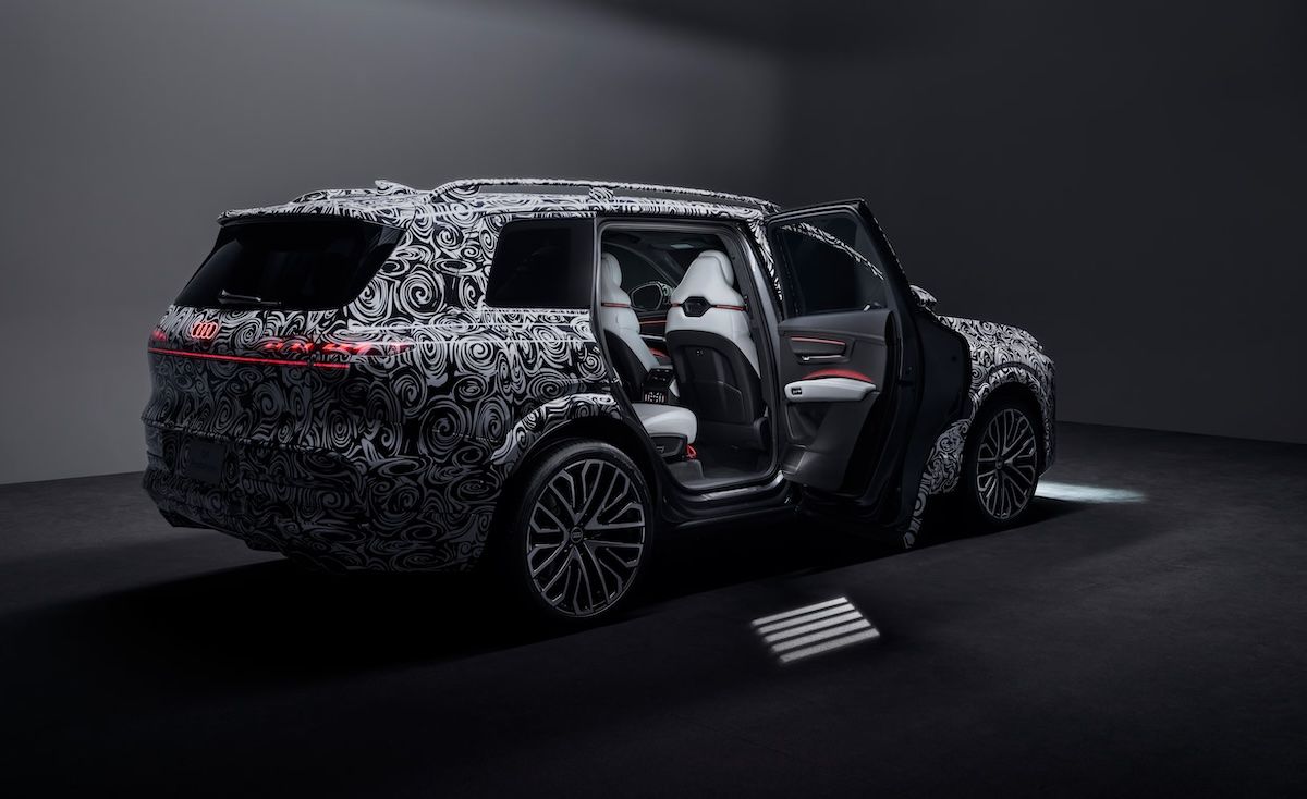 Audi Q9 розсекретили зсередини: яким буде найбільший кросовер марки