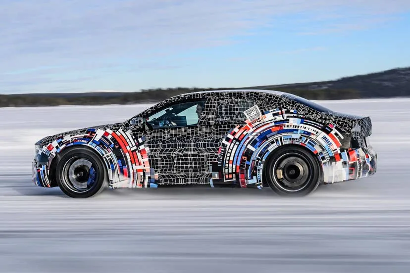 BMW готує одночасно електричний та бензиновий M3 за "приблизно однаковою" …