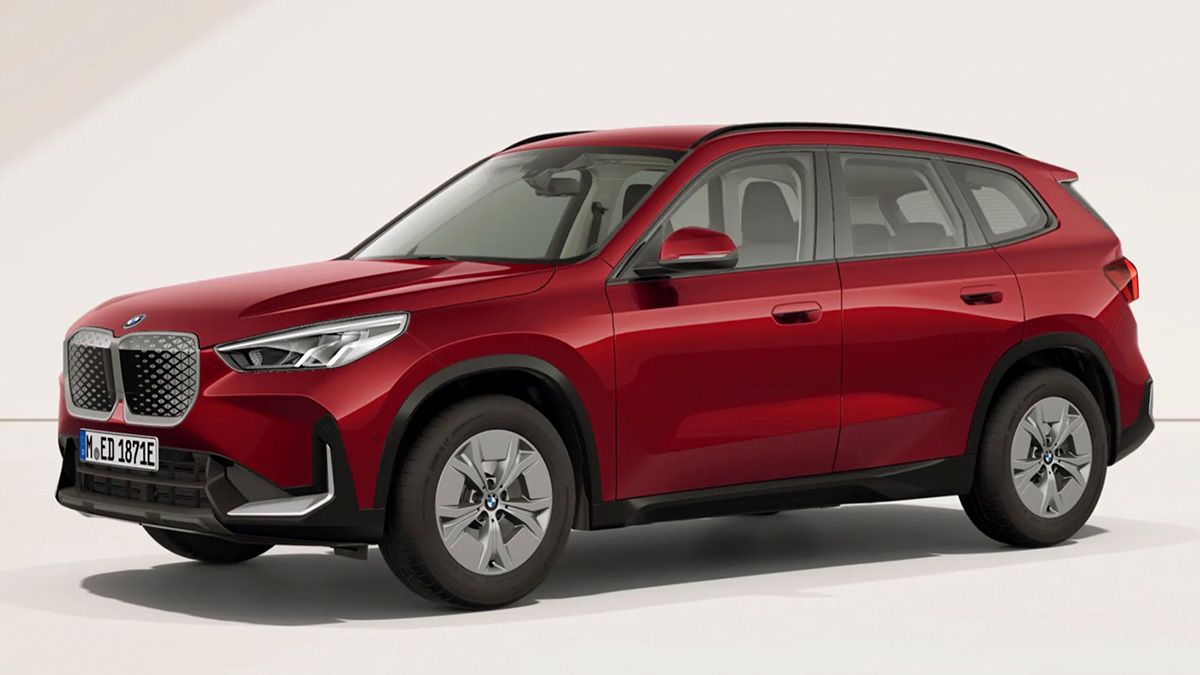 BMW призупиняє виробництво популярного електрокросовера iX1 через дефіцит базових коліс