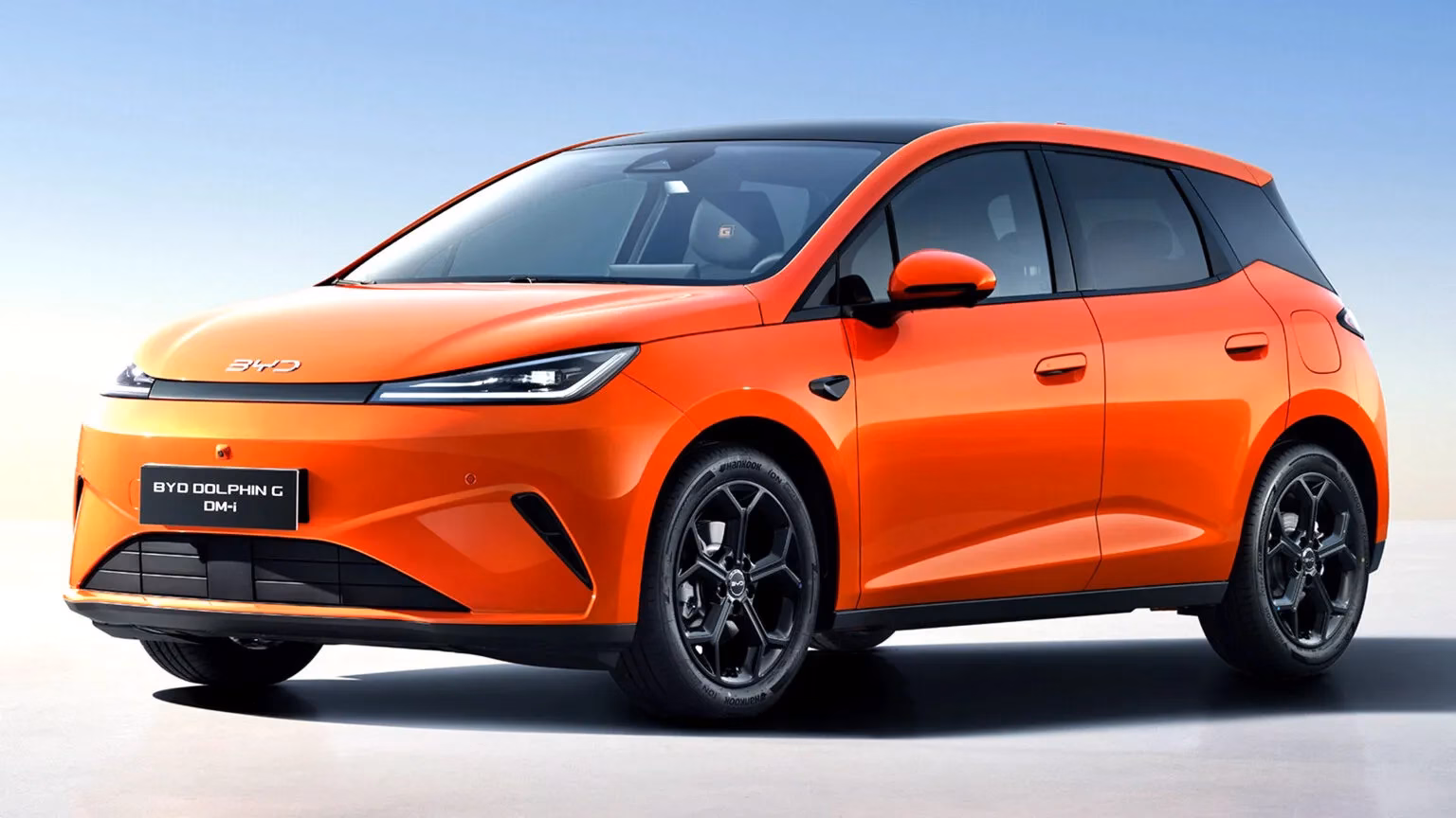 BYD готує у Європі новий гібридний хетчбек Dolphin G DM-i