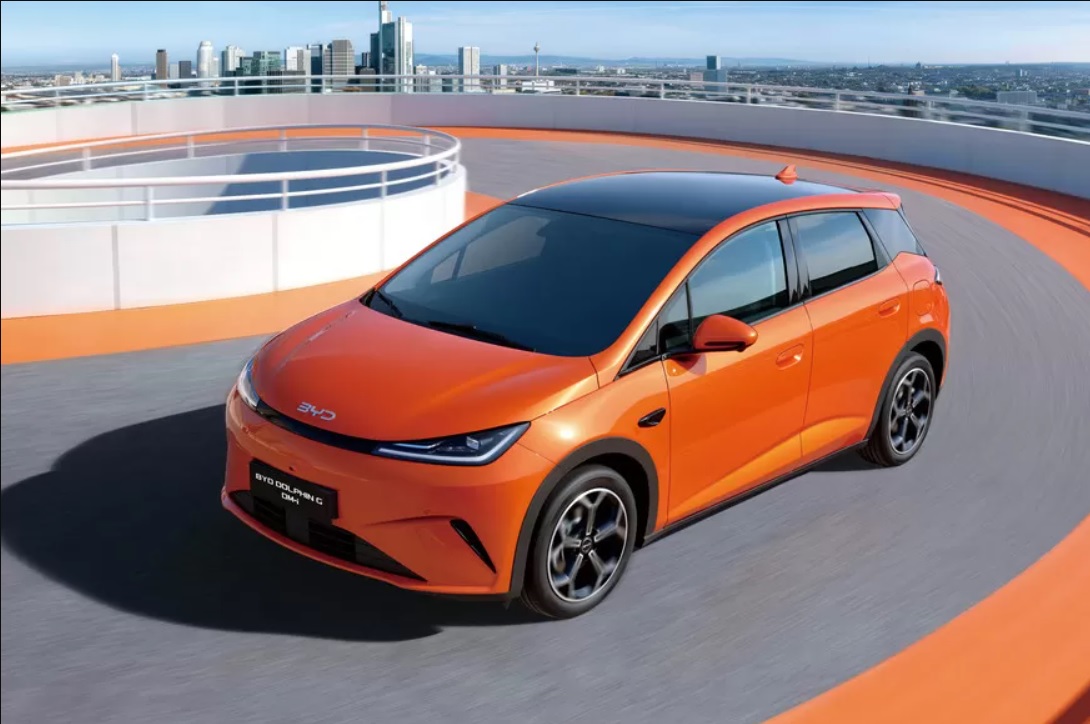 BYD показала офіційні фото нового гібрида для Європи