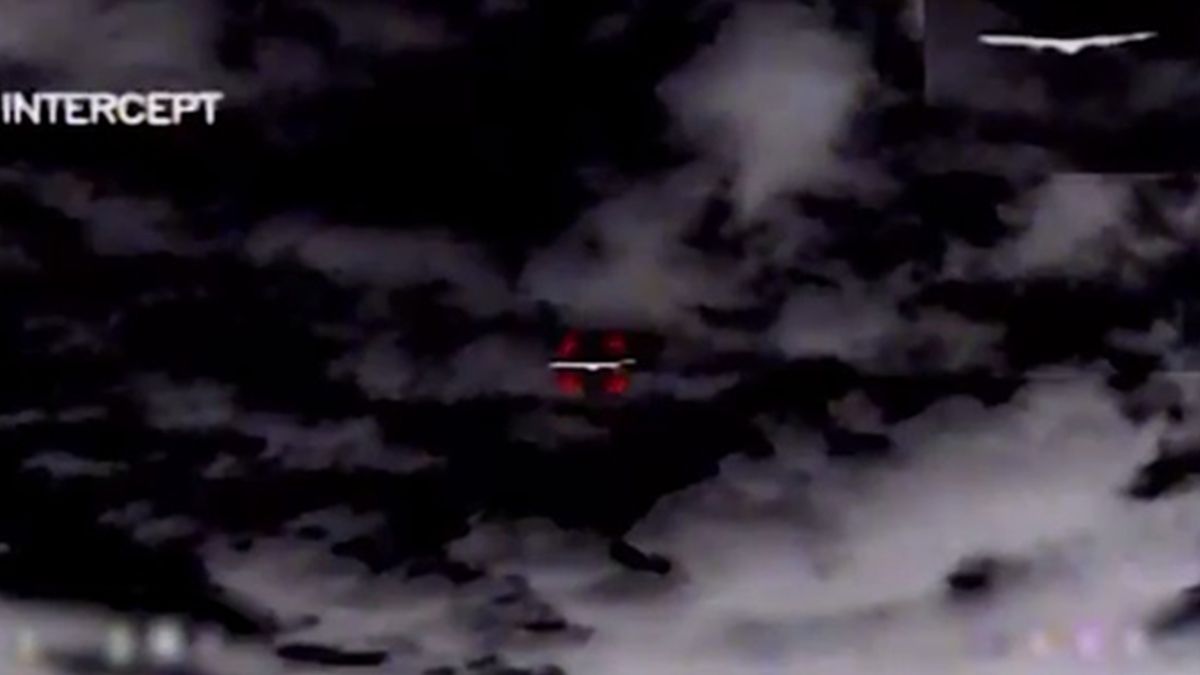 Defender Media показали відео, як працює система донаведення на дронах-перехоплювачах …