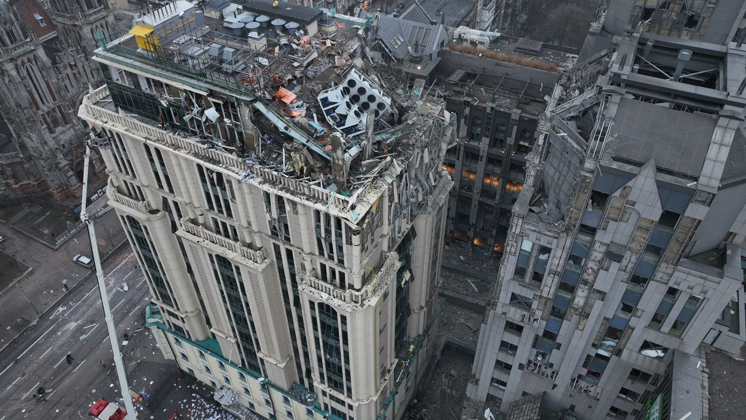 Dragon Capital інвестує у пошкоджений ракетним ударом БЦ Grand