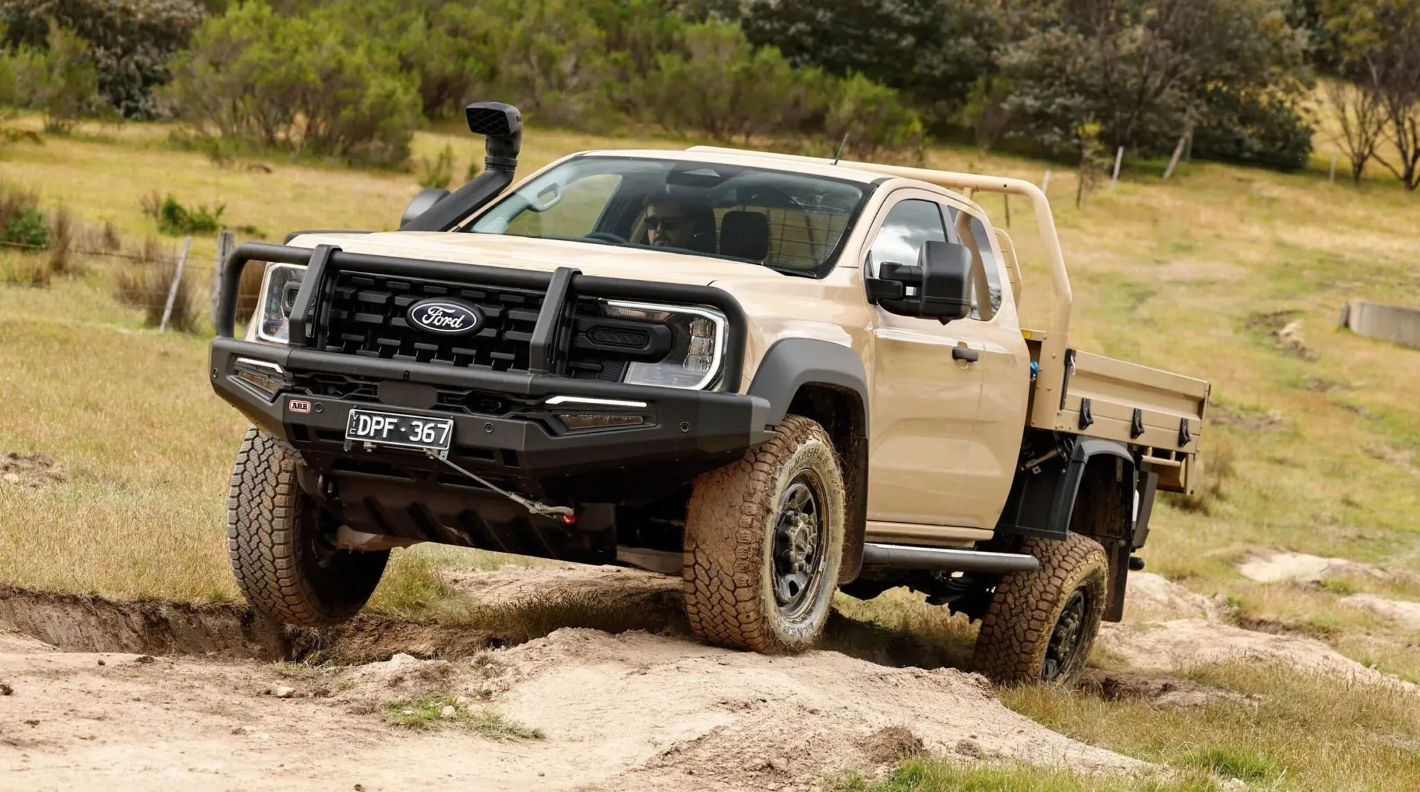 Ford запропонував дешеві військові пікапи