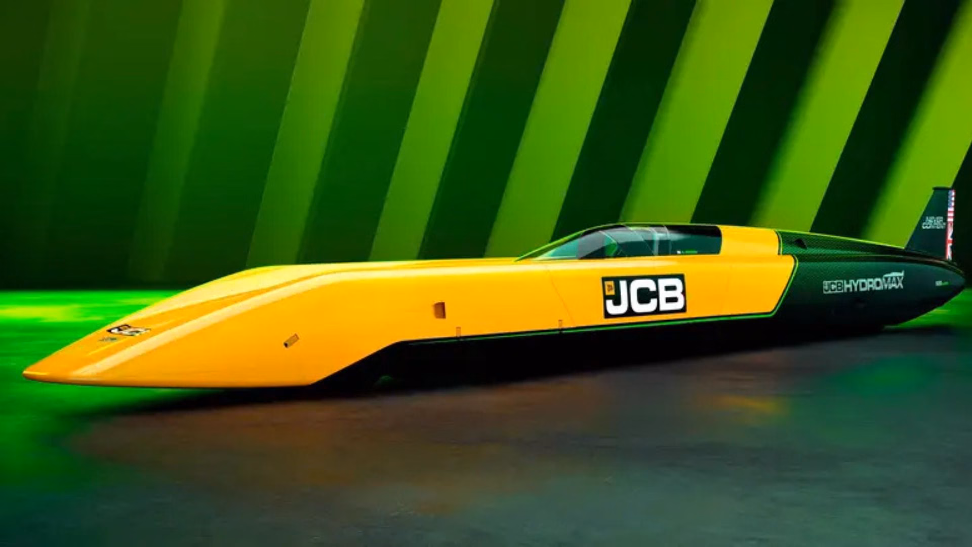 JCB готує найшвидший у світі автомобіль на водні