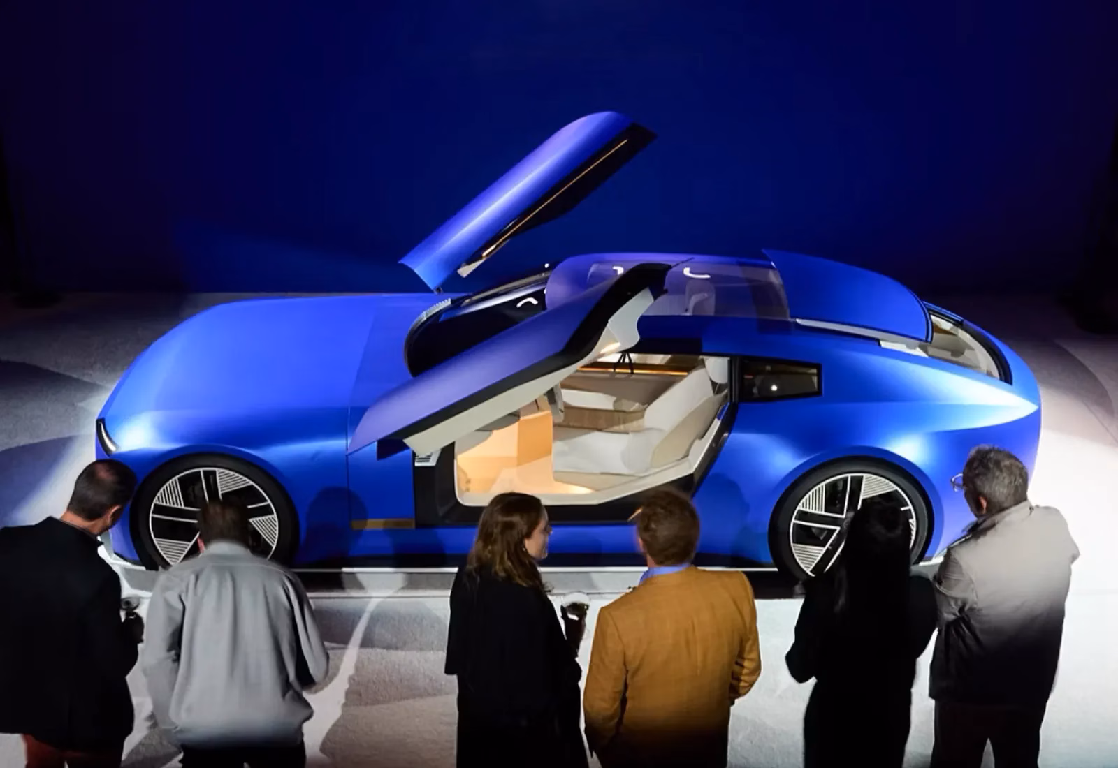 Jaguar визначив дату переходу в електричну епоху