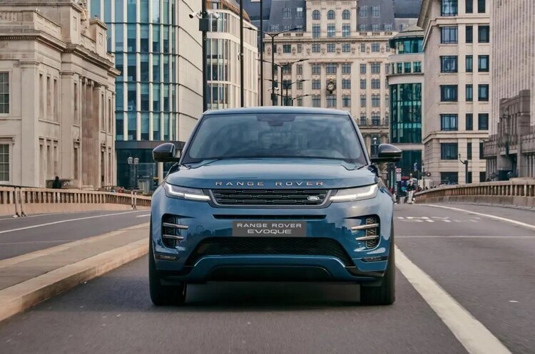 Прибуток Jaguar Land Rover обвалився на 99% через мита та …