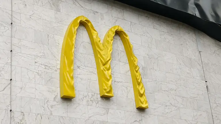 McDonald’s на Лук’янівці знову відкрився після масованої атаки