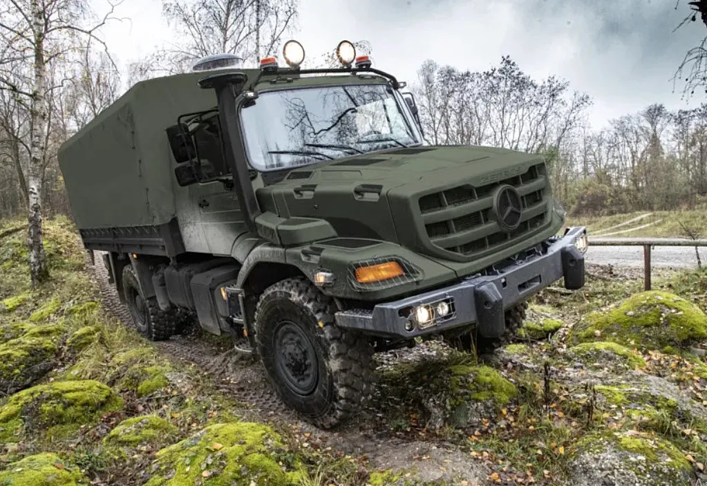 Mercedes-Benz готується до оборонного виробництва