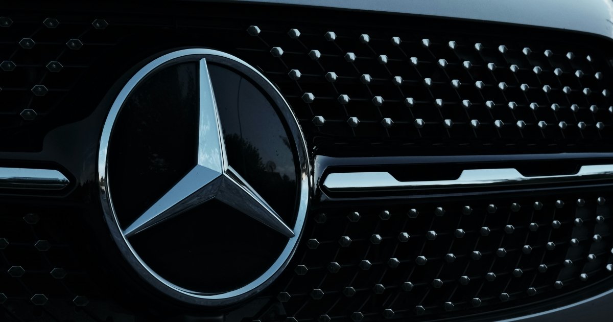 Mercedes-Benz запустить систему міського автопілота до кінця року