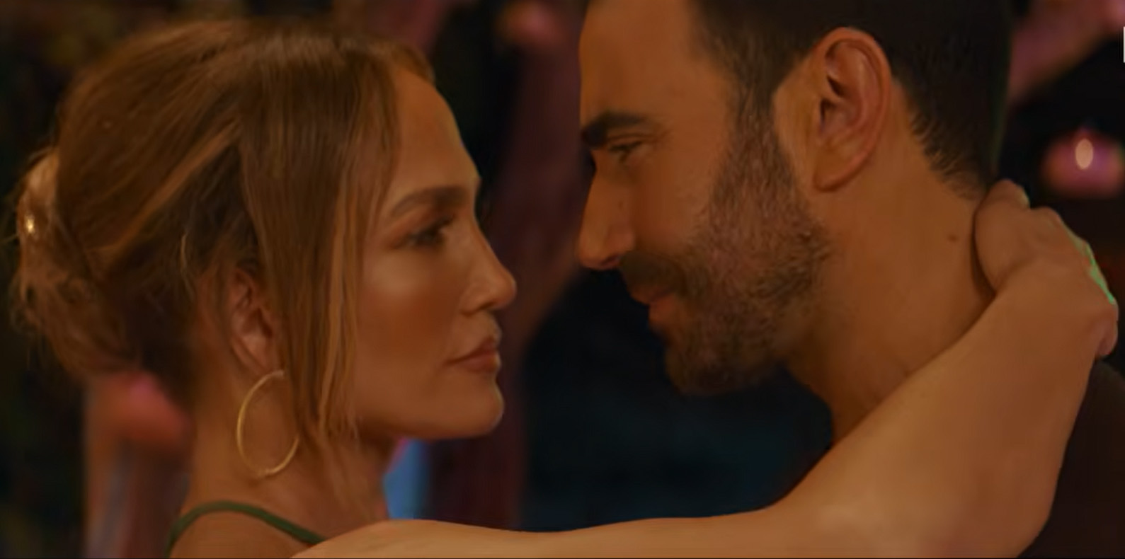 Netflix готує головну романтичну прем’єру літа: Лопес і Голдштейн у …