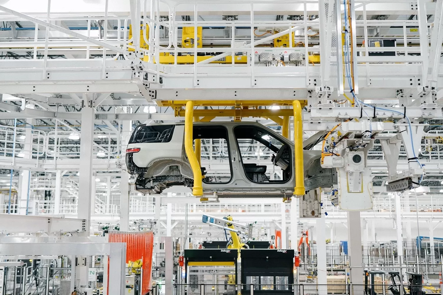 Rivian нарощує виробництво електромобілів попри спад попиту
