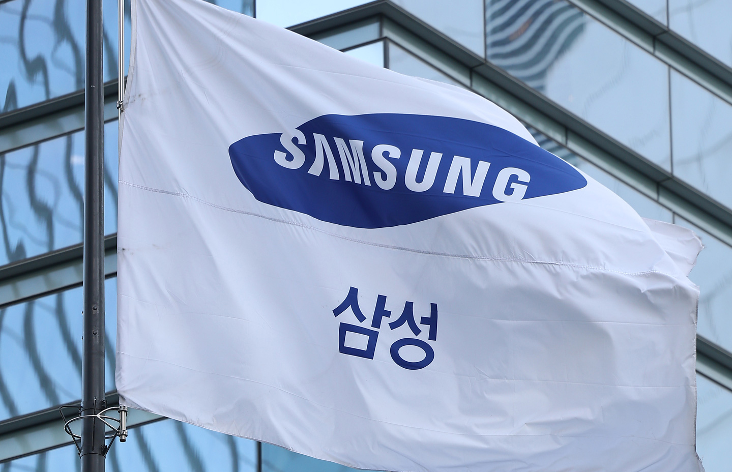 Samsung вперше досягла капіталізації в $1 трлн на тлі буму …