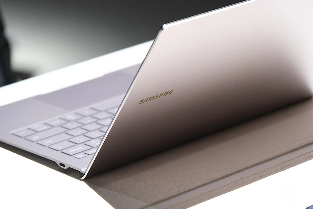 Samsung готує ноутбуки Galaxy Book на Android