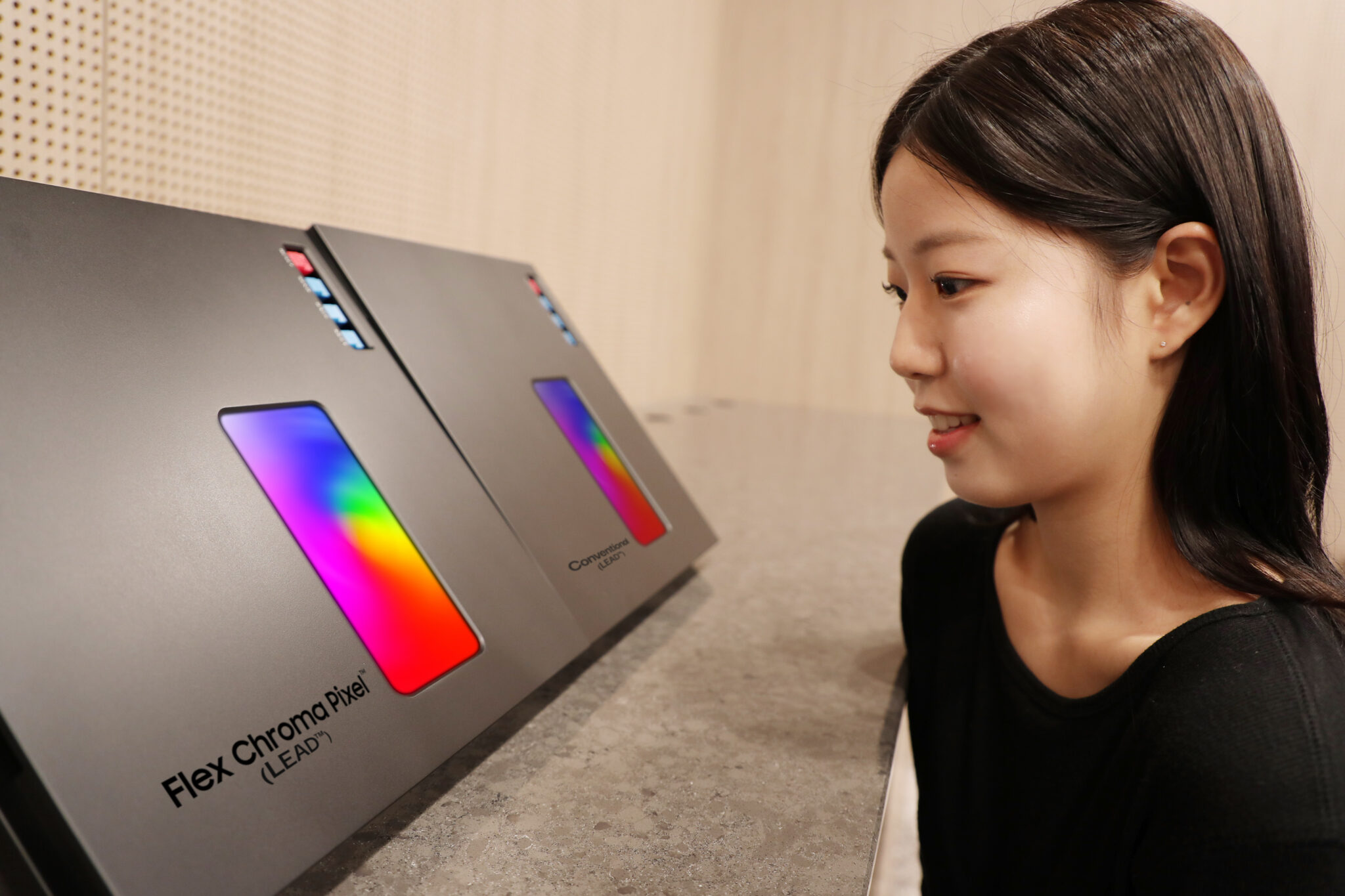 Samsung показала OLED-екран, який вимірює пульс і тиск дотиком пальця