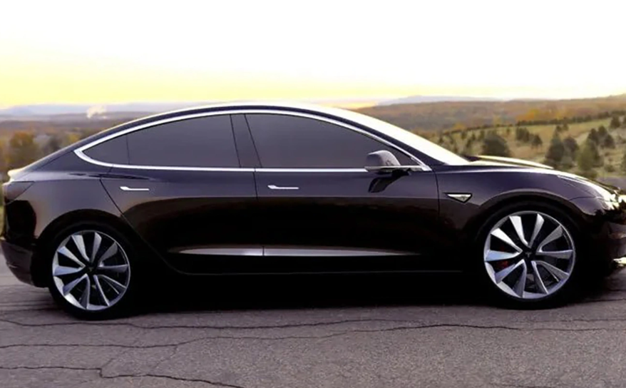 Tesla проїхала 610 тис км: що сталося з акумулятором
