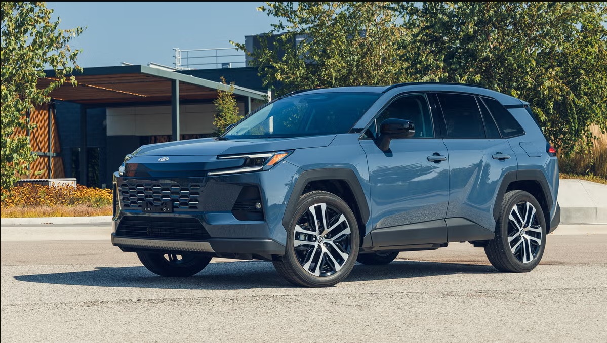Toyota скорочує виробництво авто, під ударом гібриди