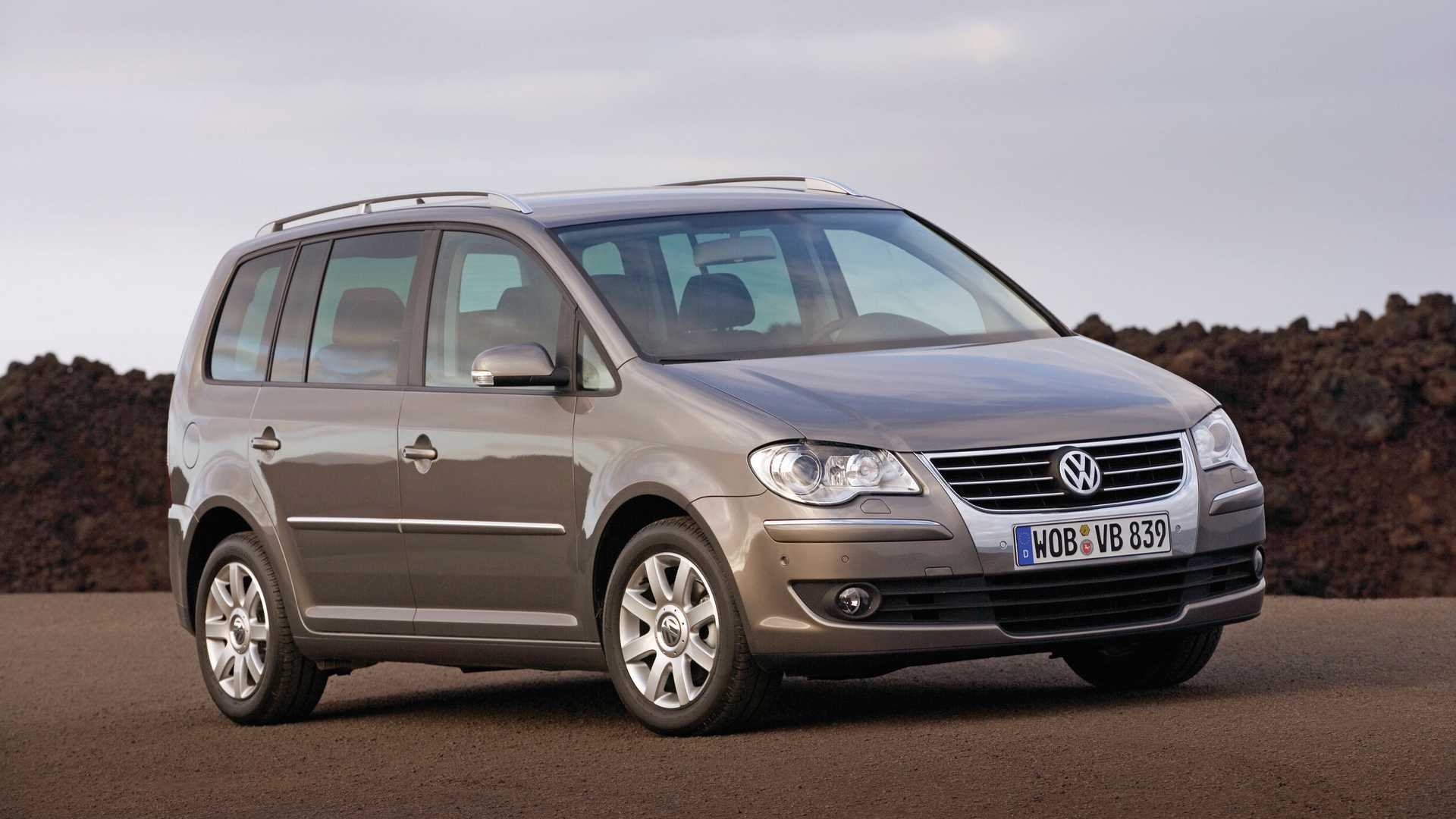 Volkswagen зупинив виробництво Touran