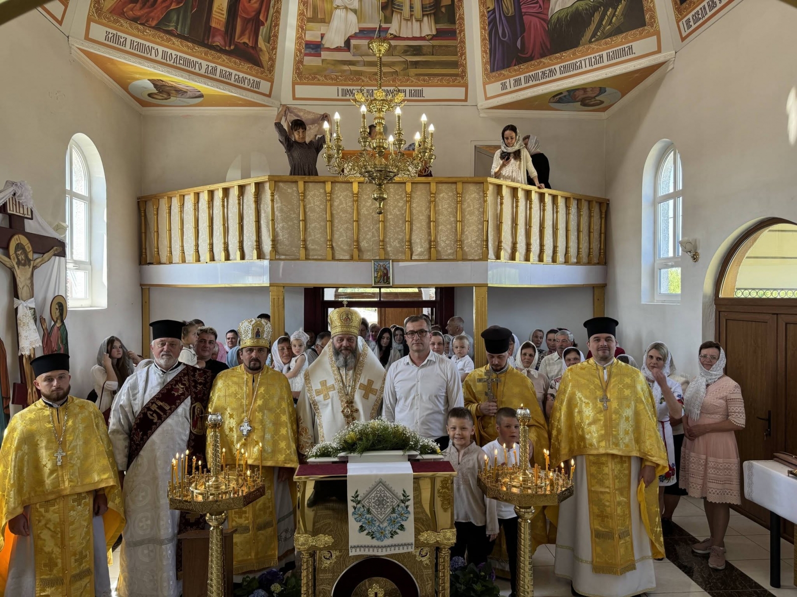 Митрополит Михаїл освятив новий іконостас у храмі на Волині (ФОТО)