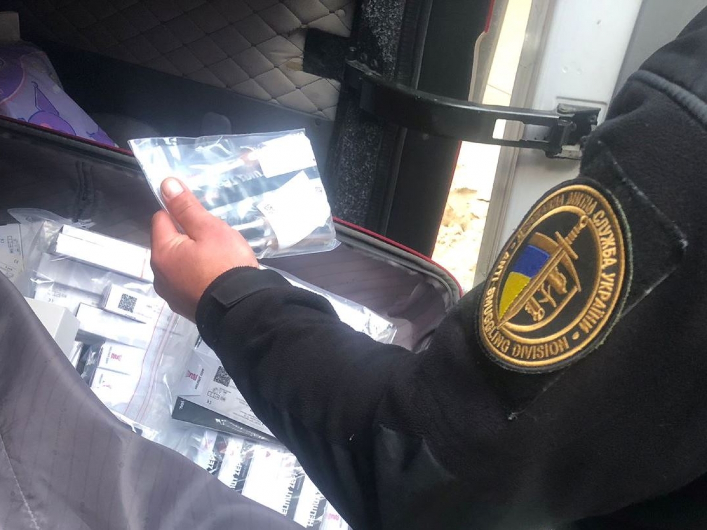 На посту Устилуг викрили контрабанду стоматологічних інструментів на майже пів …