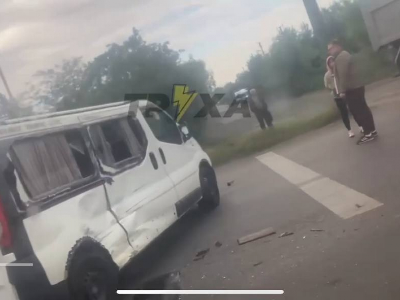 У Луцьку зіткнулись бус та вантажівка (ВІДЕО)