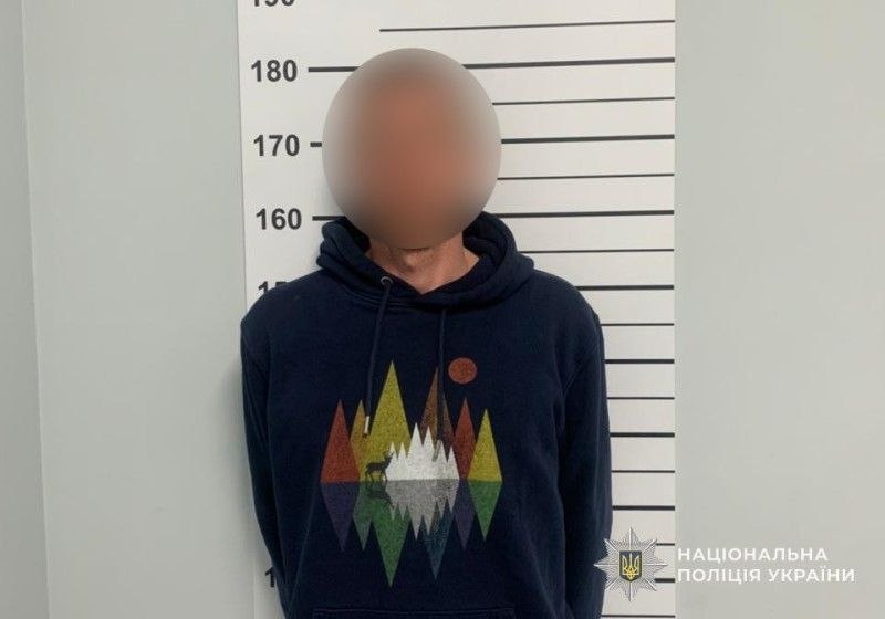 Поліцейські затримали зловмисника, який поранив ножем перехожого у Львові