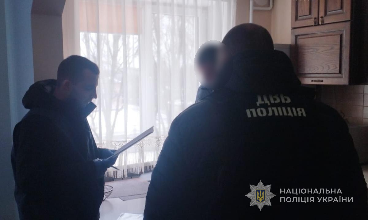 Разом із батьком-депутатом побив відвідувача кафе: на Сумщині поліція скерувала …