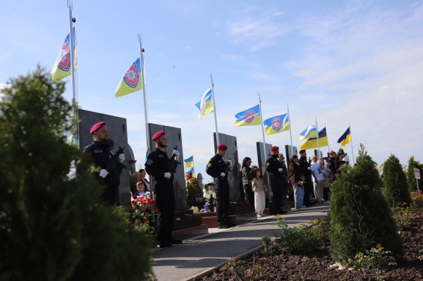 Роковини загибелі співробітників КОРДу: на Вінниччині відбувся мітинг-реквієм