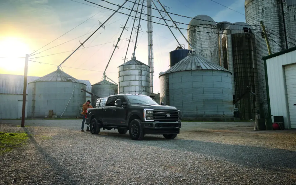 Ford Super Duty Carhartt: культовий пікап для важкої роботи став …