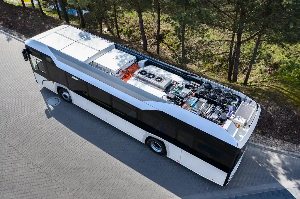 Компанія Sollaris розпочала розробку нового автобуса на паливних елементах Ballard