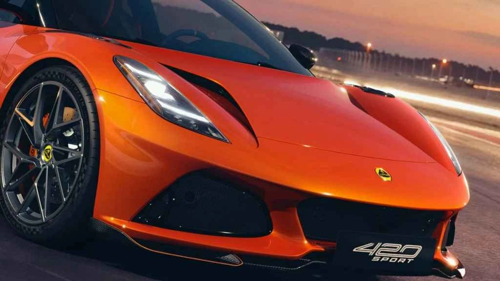 Lotus повернув дух легендарного Esprit у новому шаленому купе