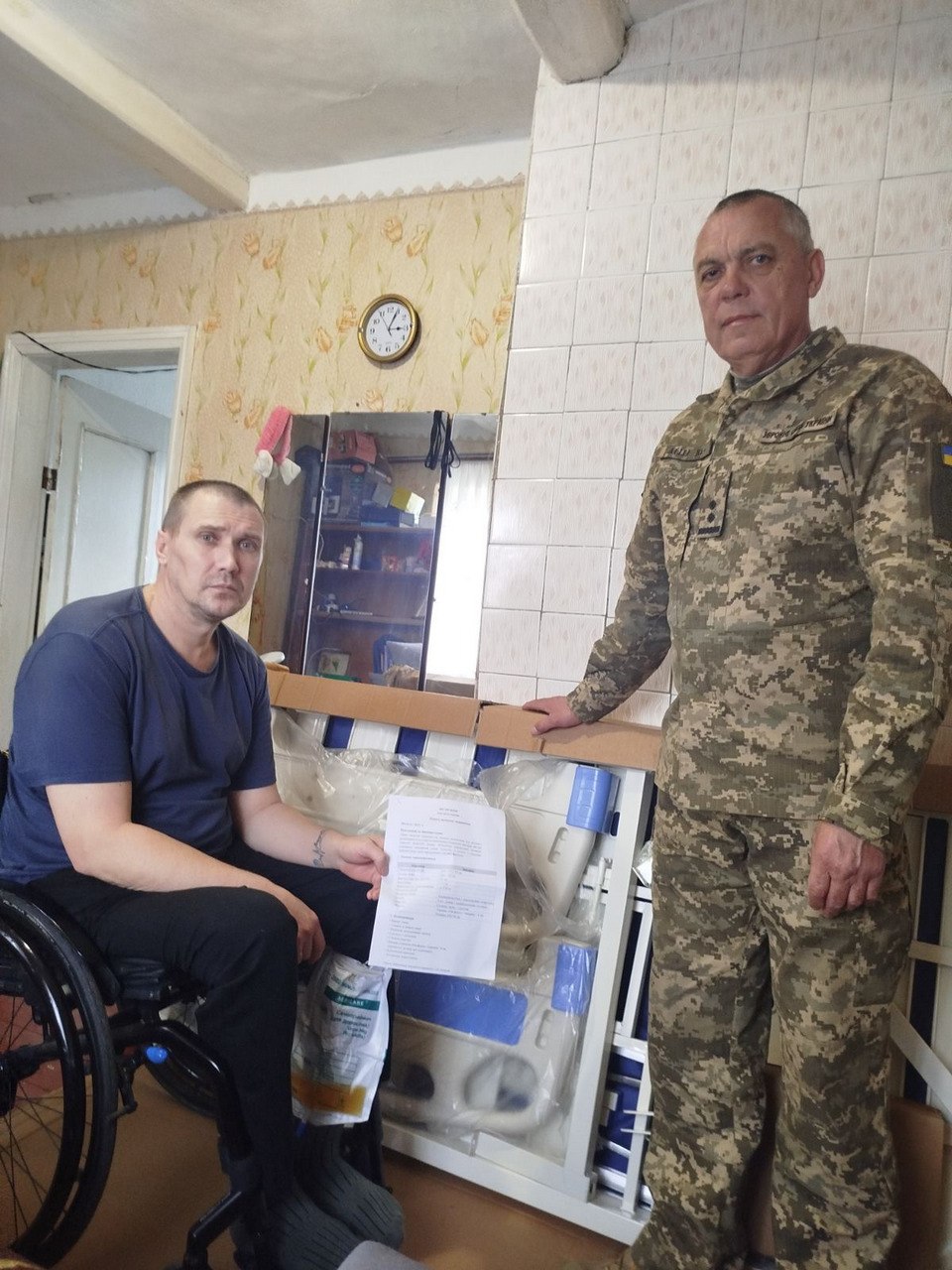 У Шполі ветерану з інвалідністю передали спеціальне медичне ліжко