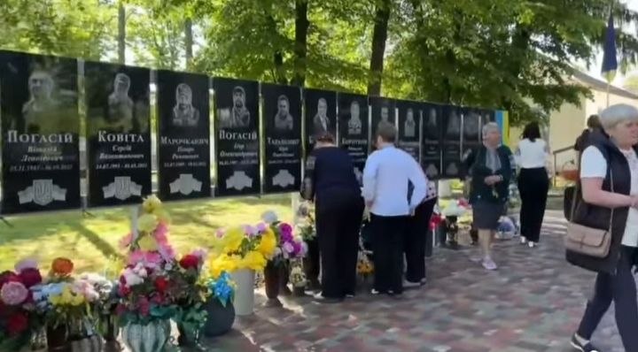 "Пам’ять про них має жити вічно": у Лебедині долучилися до …