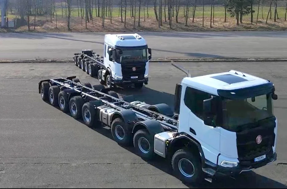 Tatra показала в керуванні свої багатовісні шасі (ВІДЕО)