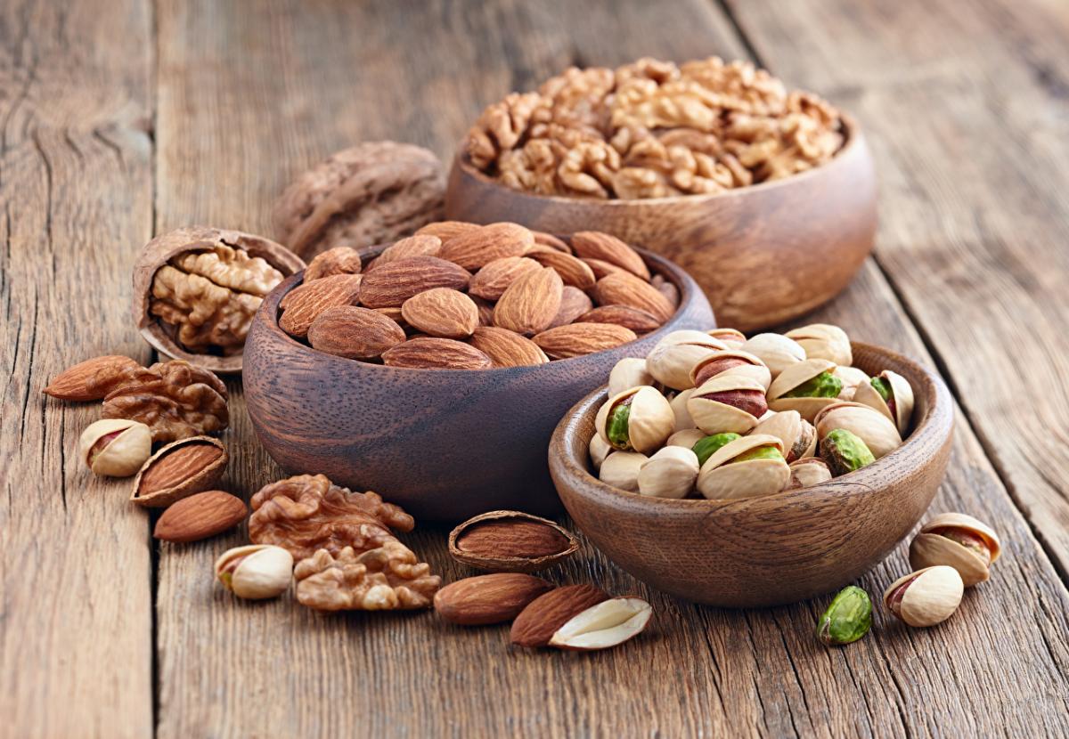 Збільшують ризик серцевих захворювань: які продукти не можна їсти при …