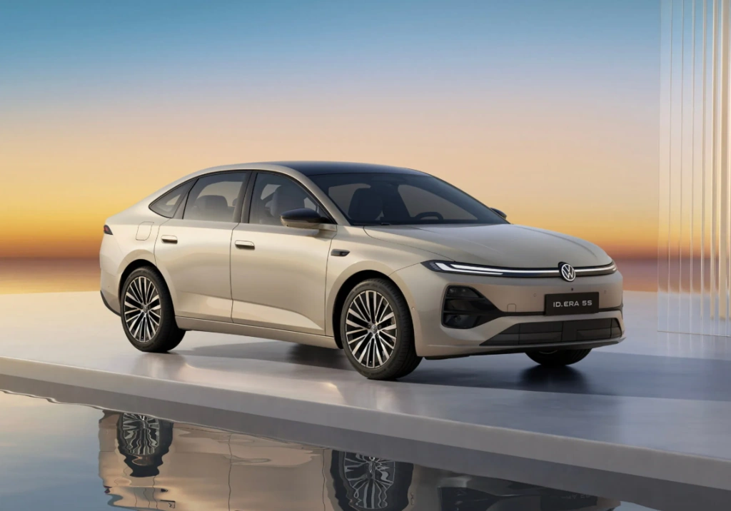 Volkswagen ID.Era 5S: новий седан ID раптом став гібридом із …
